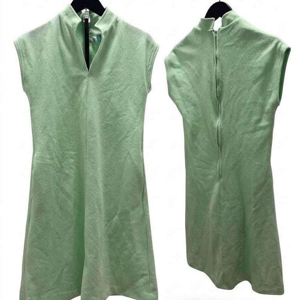Vintage coras closet mint green